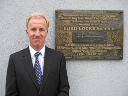 Euro-Locks: 125-летние традиции в обслуживании клиента